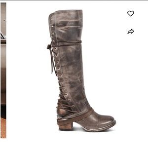 Freebird by Steve Madden Lace up Knee high boots / great condition / Size 7